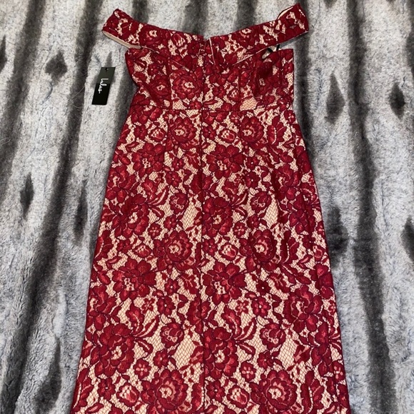 Lulu’s off the shoulder Red and Cream dress- Small - Picture 4 of 5